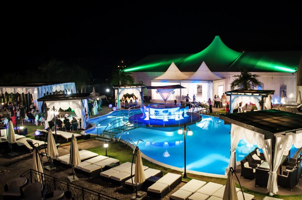 Hotel Magic Gt Trivale Piteşti Exterior foto